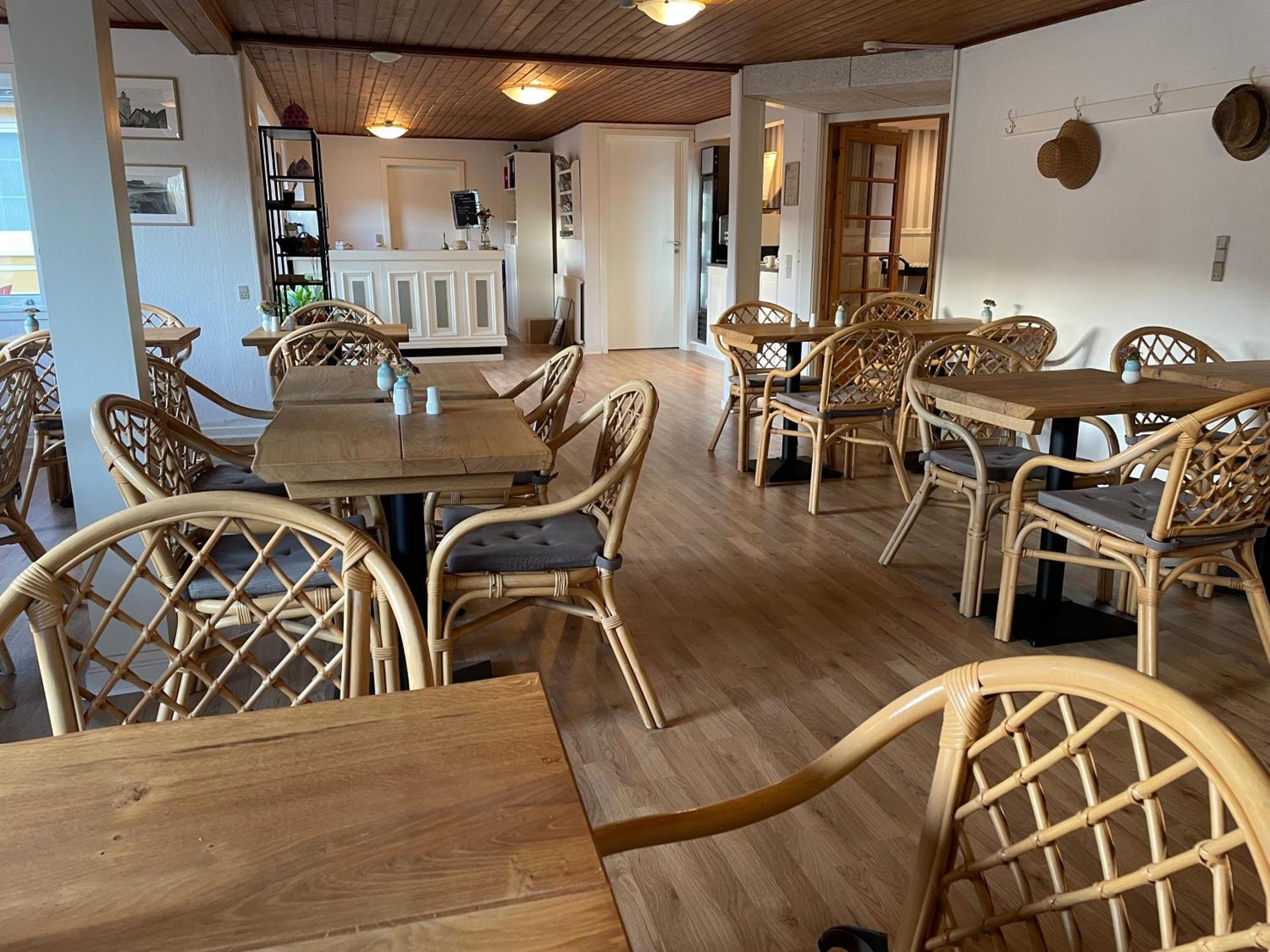 Lonstrup Strandhotel ภายนอก รูปภาพ